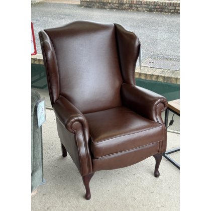 Kensington Wing Chair (WAS: £1,575 / NOW: £799)