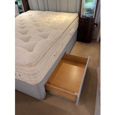 Hypnos Walbury Pillow Top King Mattress, Base & Headboard (WAS: £4,516 Clearance Price £999)