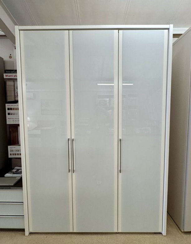 Bari 3 Door Wardrobe (WAS: £1,166 / NOW: £499) Bari 3 Door Wardrobe (WAS: £1,166 / NOW: £499)