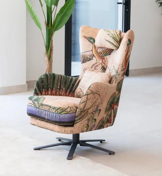 Fama Kylian Swivel Chair Fama Kylian Swivel Chair