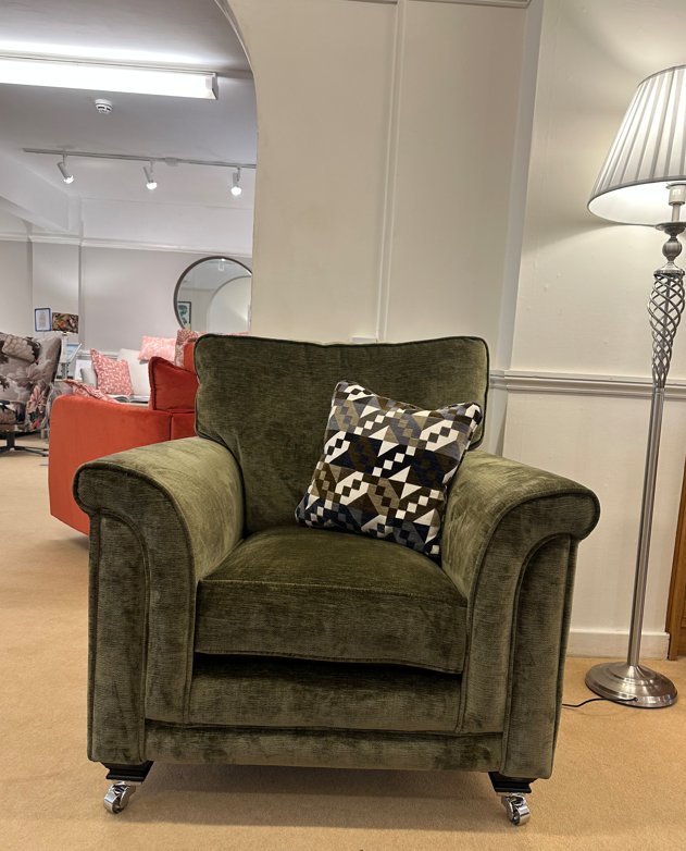 Alexander Chair (Was: £1,163 / Now: £399) Alexander Chair (Was: £1,163 / Now: £399)